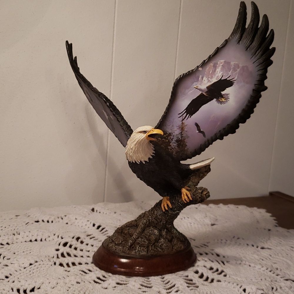 Bradford Exchange "Wind Riders" from Wings of Power Collection Eagle Statue